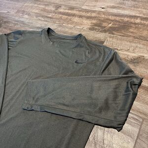 The Nike Tee Men's XL Green Long Sleeve Athletic Cut Dri-Fit T-shirt Logo